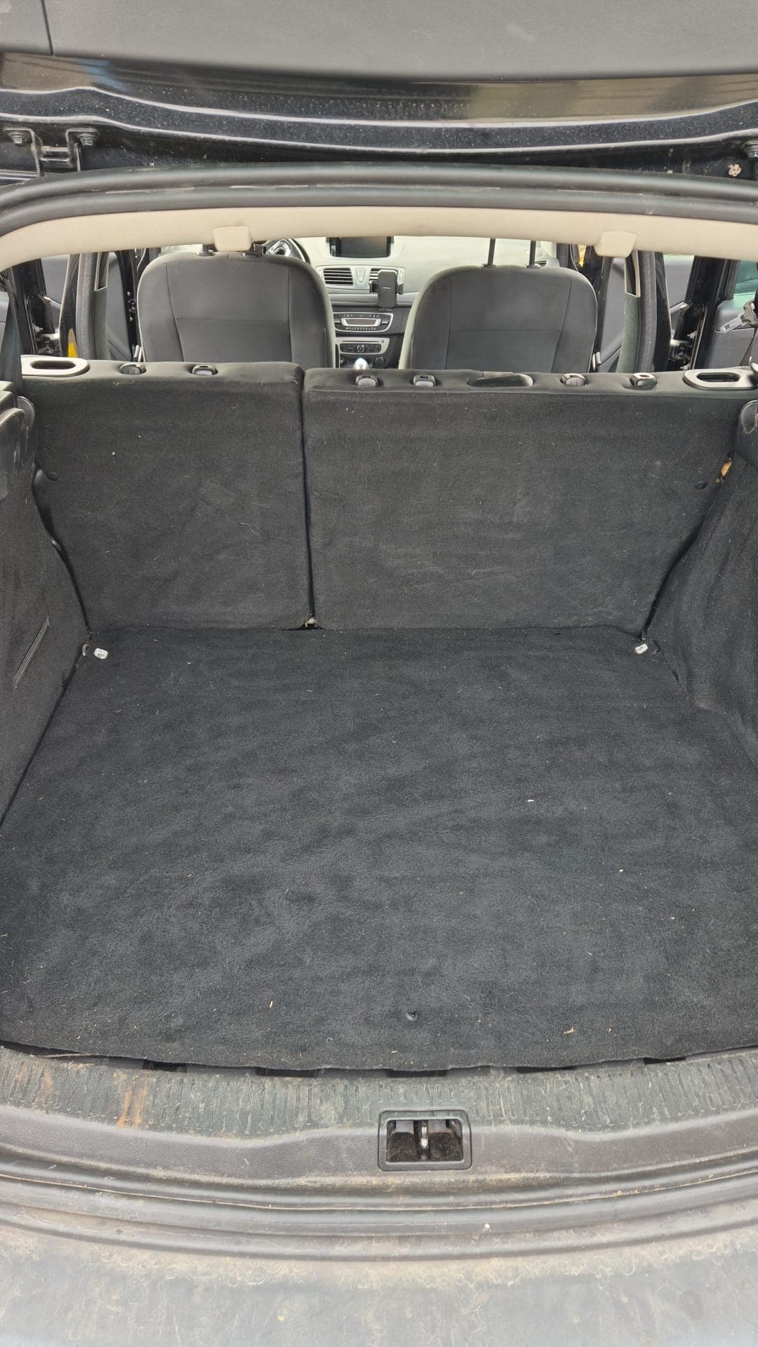 Après nettoyage voiture premium Mons Kraken Cleaning, transformation 10