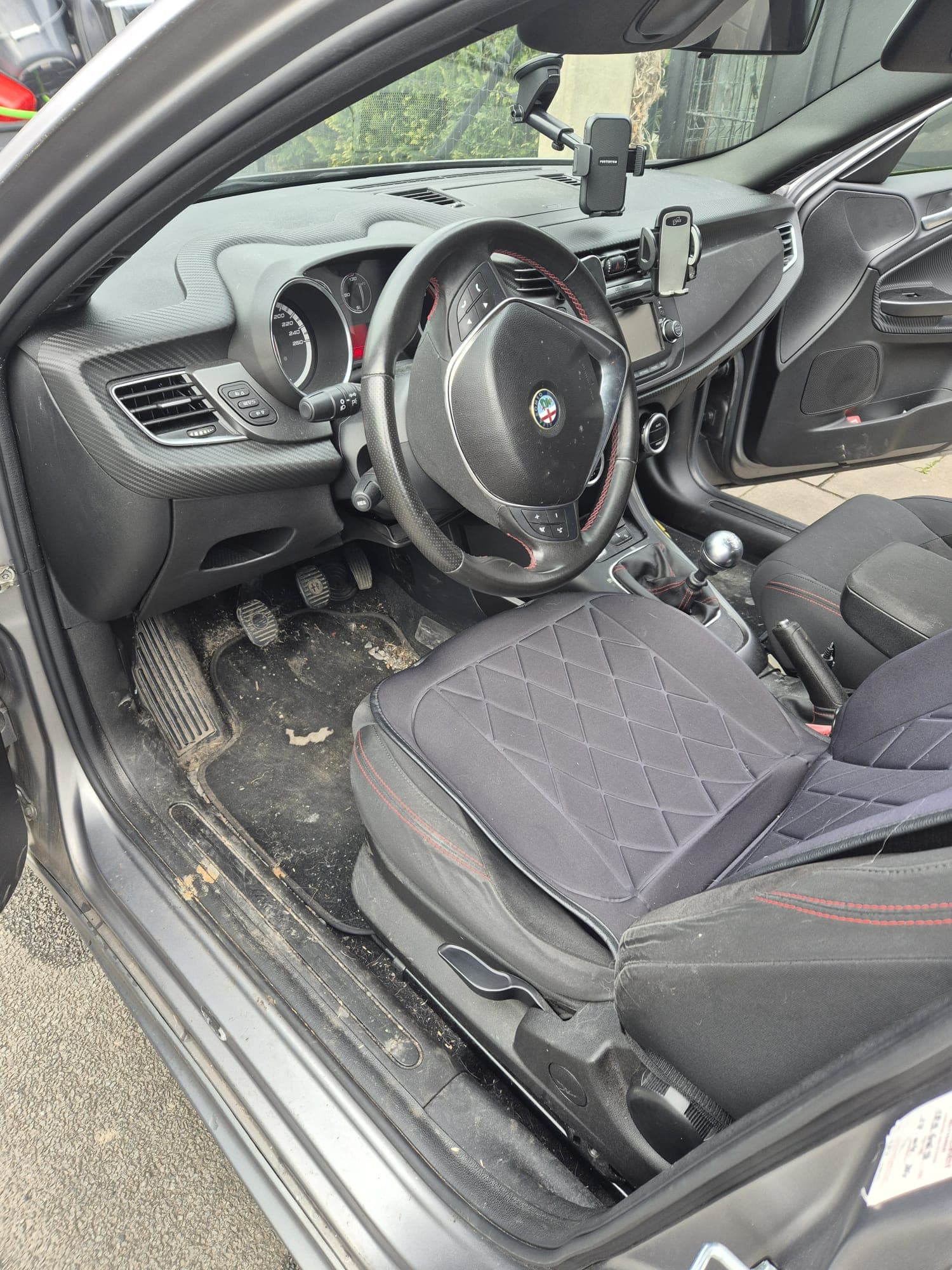 Avant nettoyage voiture à domicile Colfontaine Kraken Cleaning, transformation 7