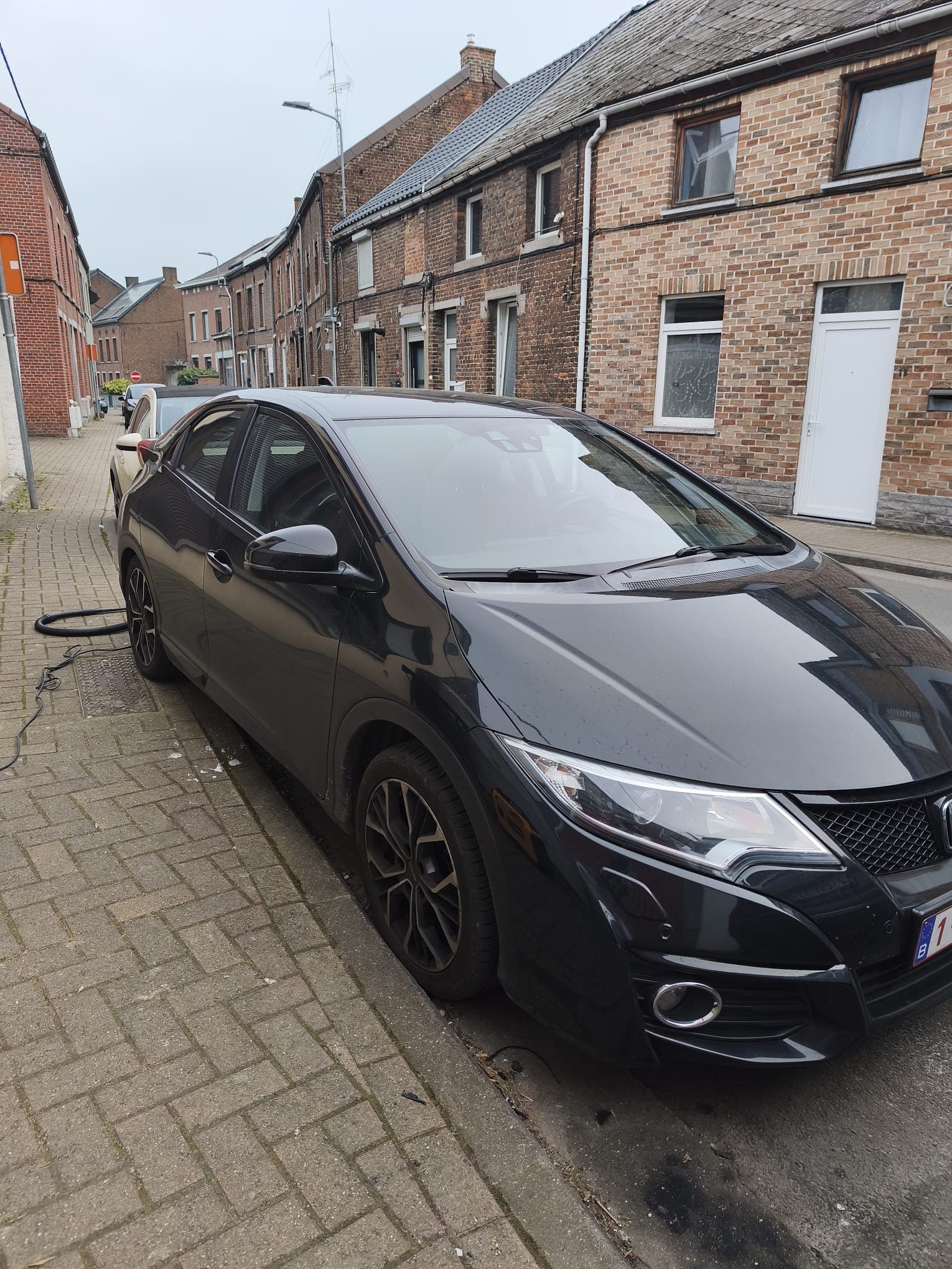 Détail visuel d'une intervention de nettoyage voiture à Colfontaine